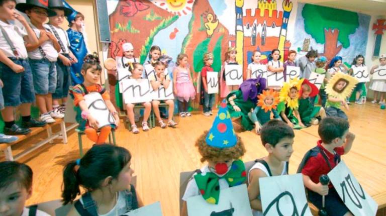 <i>Fiesta de fin de curso de escolares. / Archivo Histórico de Diario JAÉN.</i>