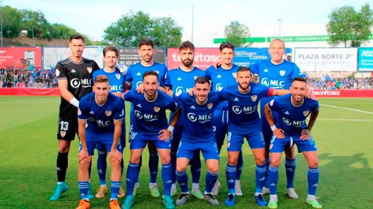 <i>Formación de la psada temporada del Linares Deportivo.</i>