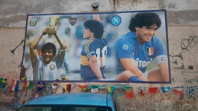 Maradona es “Dios” en Nápoles