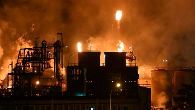 Un muerto y ocho heridos por la explosión en una planta química de Tarragona