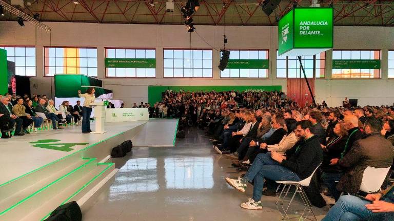 María Jesús Montero saca adelante su Ejecutiva con un 94,5% de apoyo