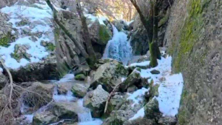 Río Guadalquivir en su nacimiento, nieve y agua en estas Navidades