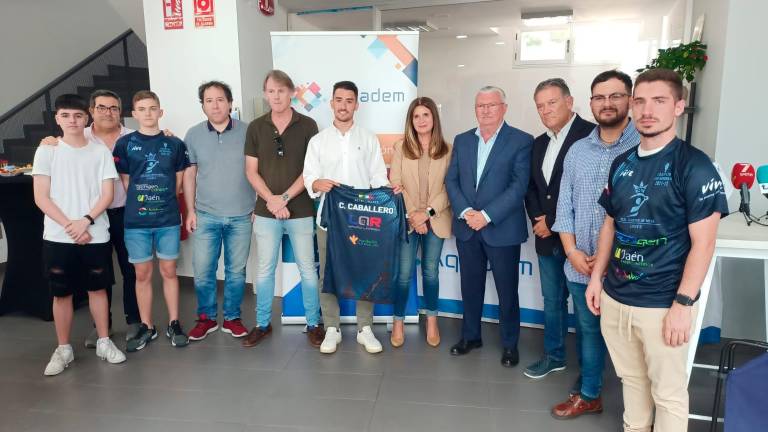Carlos Caballero vuelve al RCTM Linares, su casa, para lograr el ascenso a Superdivisión Nacional