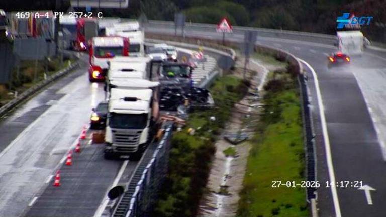 Herido tras un accidente en la A-4 en La Carolina