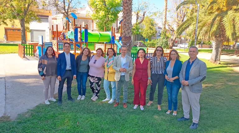 <i>Visita técnica para conocer la nueva zona de juegos. / Ayuntamiento de Jaén.</i>