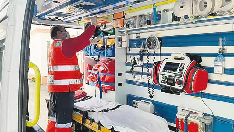 Cruz Roja prepara ambulancias de 061