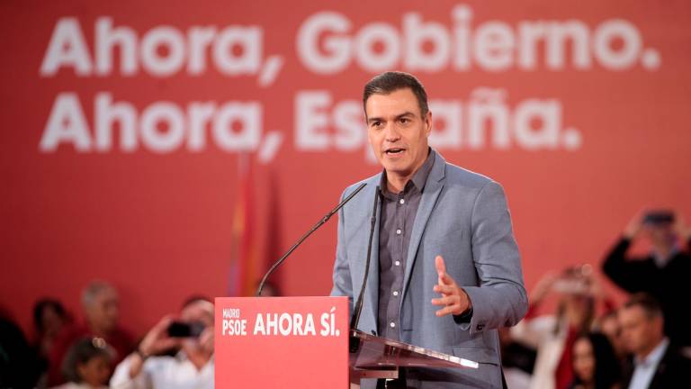 Pedro Sánchez apremia al votante indeciso