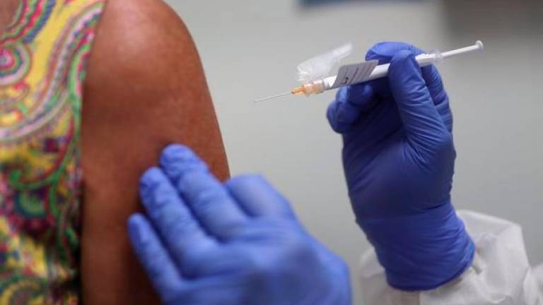 Un investigador de la vacuna de Oxford dice que los resultados no estarán hasta finales de 2021