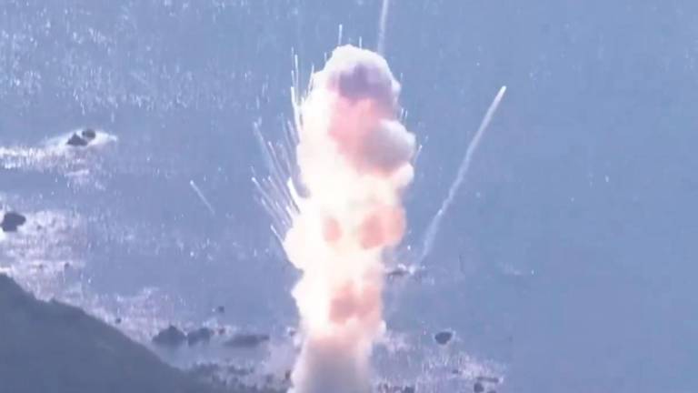 ¡Explota un cohete japonés nada más despegar!