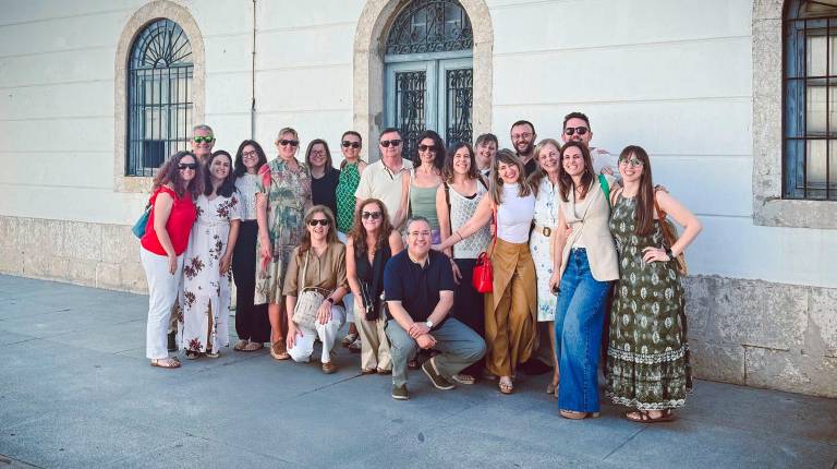 <i>Reunión del equipo celebrada en el Hospital Materno Infantil de Málaga. / Junta de Andalucía.</i>