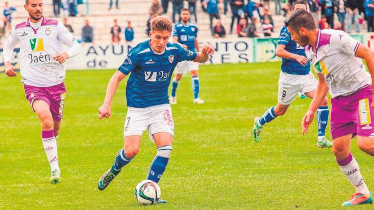 “Estoy seguro de que el Linares va a ascender a Segunda B”