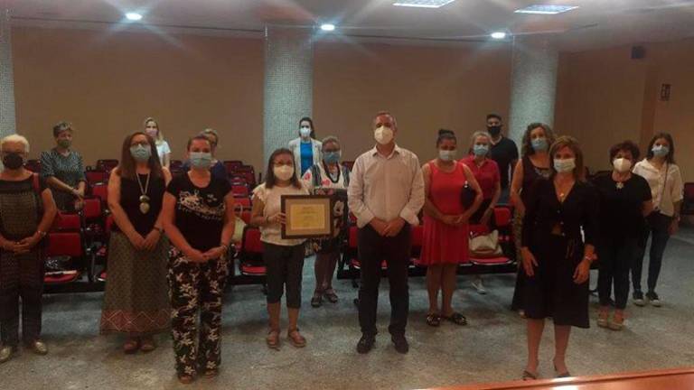 Reconocimiento a mujeres de Guarromán por su implicación elaborando mascarillas y otros materiales