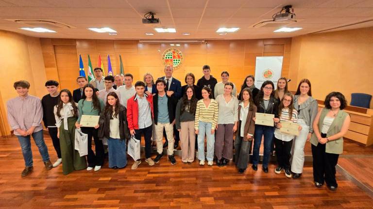 Homenaje a los alumnos con mejores calificaciones de admisión en la UJA