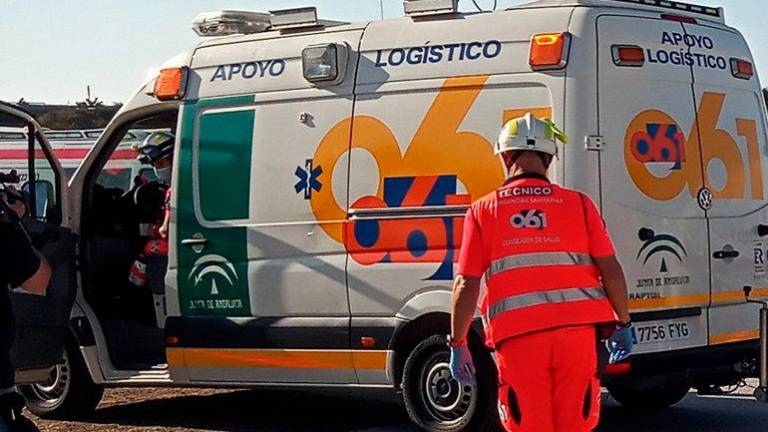 Herida una mujer tras el incendio de una autocaravana en Úbeda