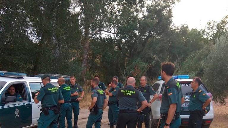 El Grupo Subacuático de Guardia Civil se incorpora a la búsqueda de la mujer de Quesada