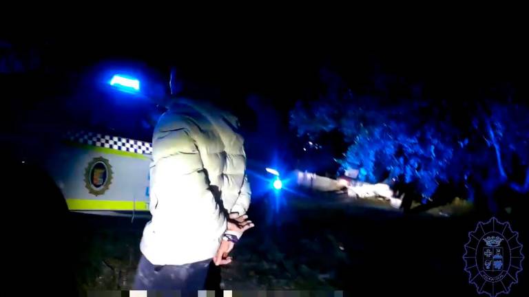 Vean la persecución de película de la Policía de Martos tras un vehículo robado