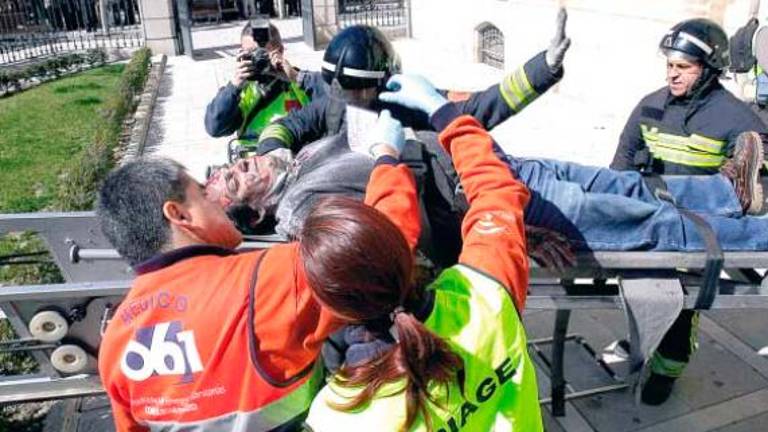 Tal día como hoy en 2005 publicábamos: Simulacro con maquillaje en Diputación