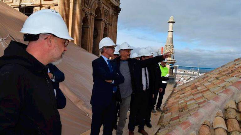 Guirao anuncia nuevas obras para restaurar todas las cubiertas de la Catedral por 2,8 millones