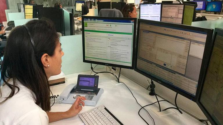 <i>Operadora de Emergencias 112 Andalucía.</i>
