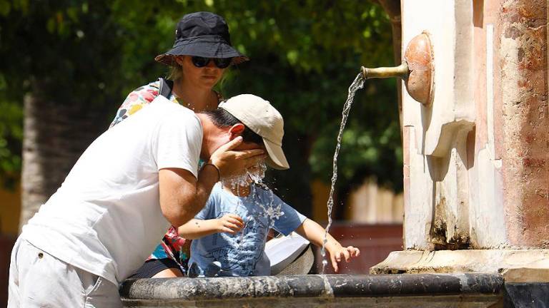 Ojo a este lunes de calor extremo: Aviso rojo por temperaturas de hasta 44º