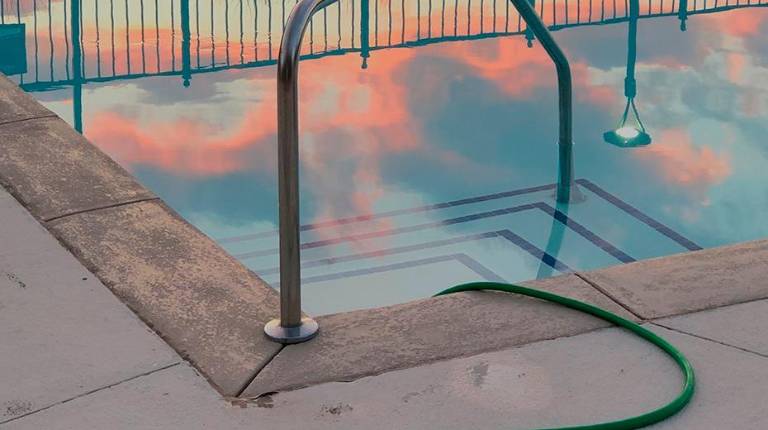 <i>Imagen de archivo de una piscina en un domicilio. / Europa Press.</i>