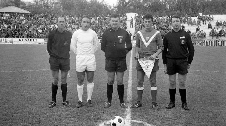 <i>Distintas imágenes del partido disputado entre el Real Jaén y el CE Europa en La Victoria en 1967, con 4-0 para los blancos. / Archivo histórico Diario JAÉN. </i>