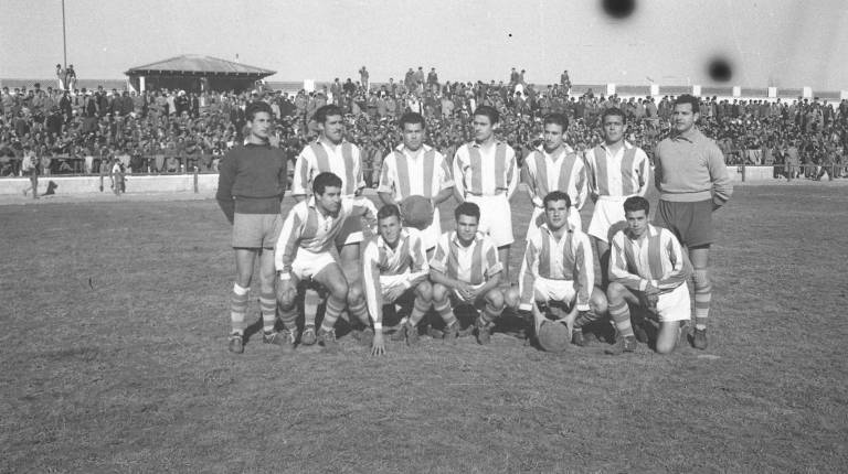 <i>Piris, Mateu, Pecas, Costa, Duel, Sánchez, Barceló, Brondo y Alorda, Orozco y Fuentes jugaron por el Atlético Baleares.</i>