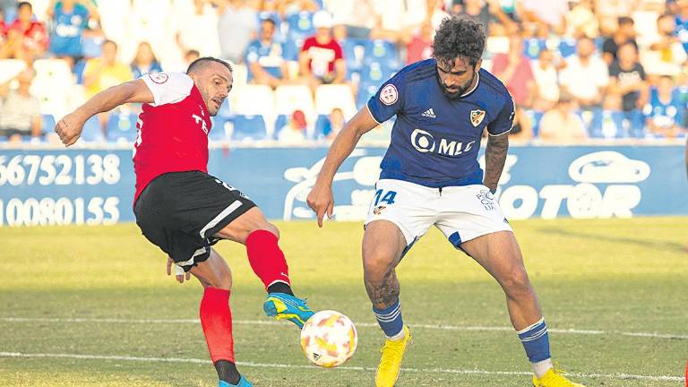 El Linares quiere seguir de fiesta en su campo