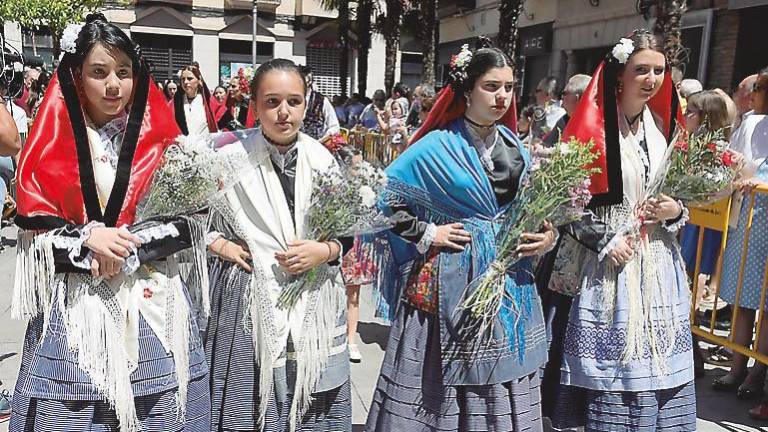 Un sinfín de flores y honores para la Reina de San Ildefonso