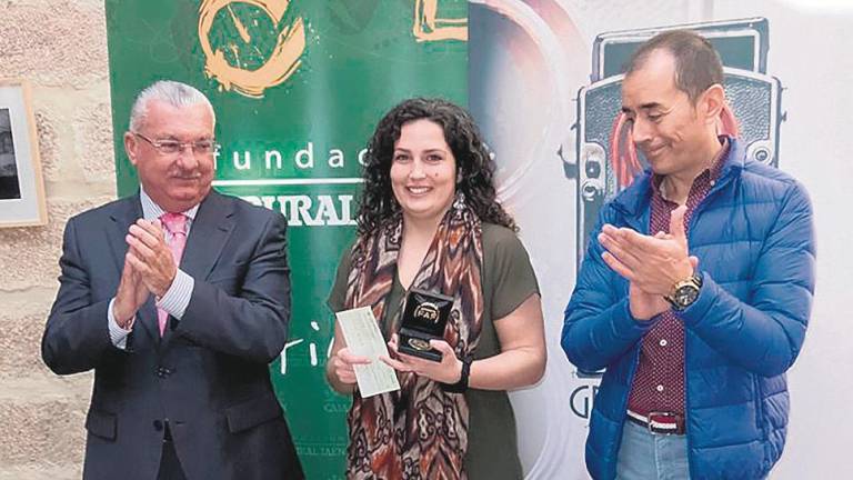 La malagueña Marta González recogió su premio del Concurso de Fotografía F/8