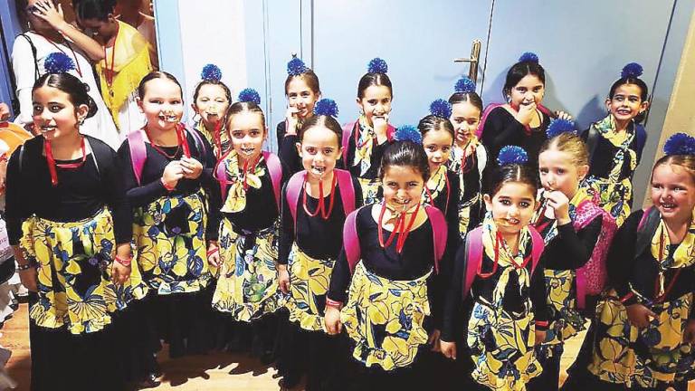 La Escuela Flamenca “12 Palmas” consigue clasificar a cuatro grupos en la final