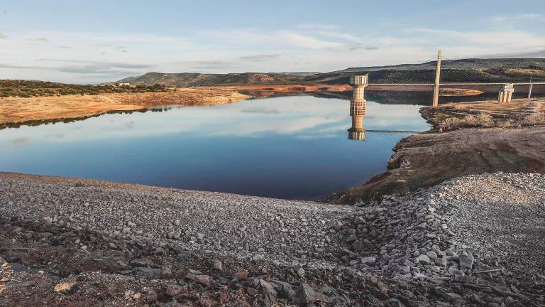 Los pantanos inician el año hidrológico bajo mínimos