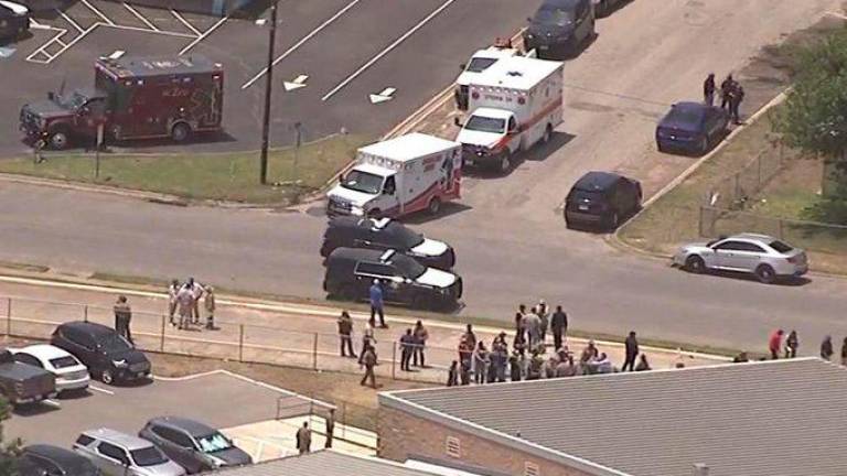 Ya son 19 niños y dos adultos los muertos en un tiroteo de la escuela de Texas