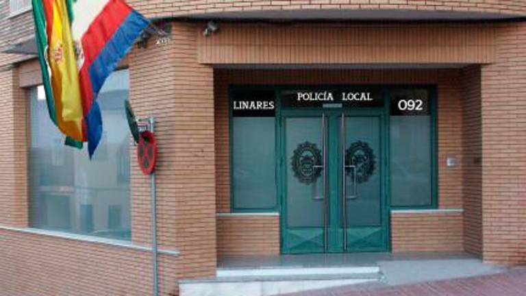 Condenada a pagar 300 euros por injuriar a un policía de Linares