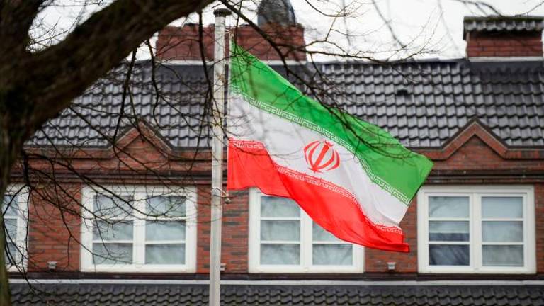 Atacadas dos instalaciones energéticas en el centro y suroeste de Irán