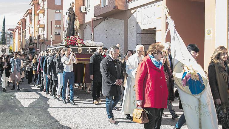 Procesión en honor a San Juan Bosco