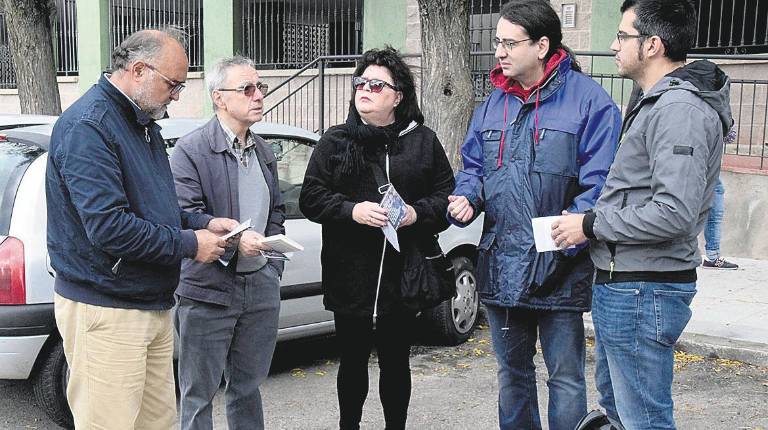UNIDAS PODEMOS. <i> Integrantes de la formación realizaron un paseo por el barrio de Arrayanes. </i>