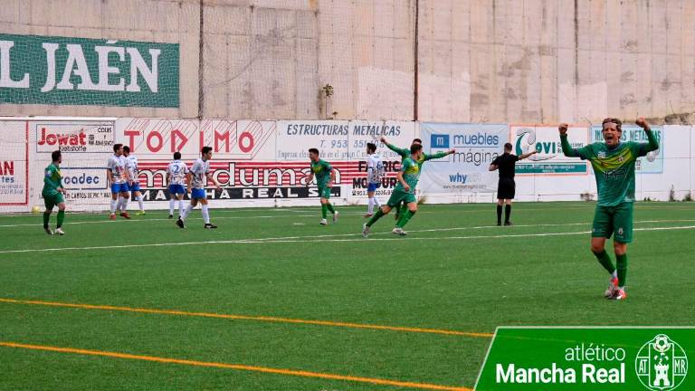 El Mancha Real vuelve a perder puntos al final