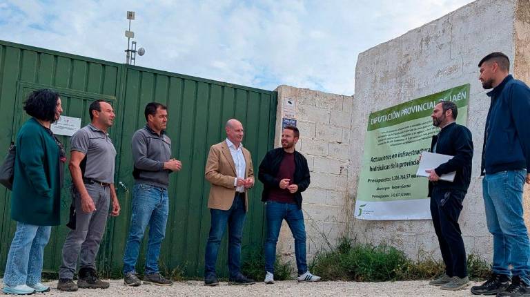 <i>Visita de Jose Luis Hidalgo a las infraestructuras hidráulicas de Bedmar. / Europa Press.</i>