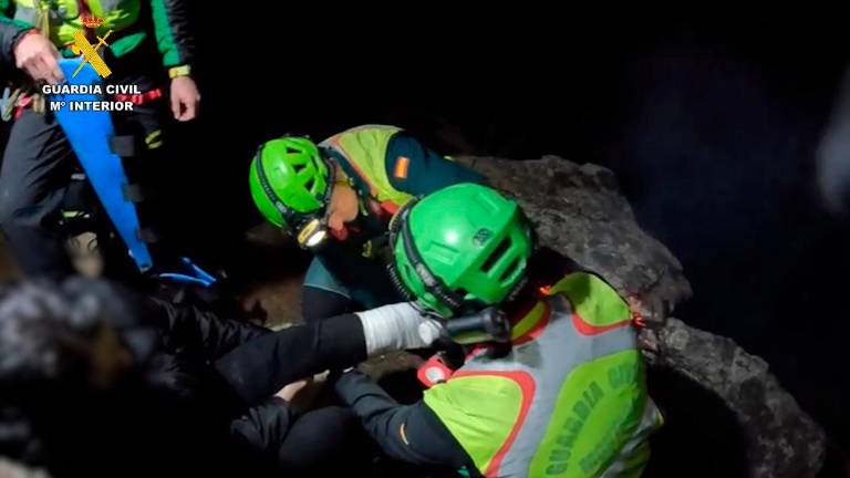 Rescatan a una senderista accidentada en Aldeaquemada