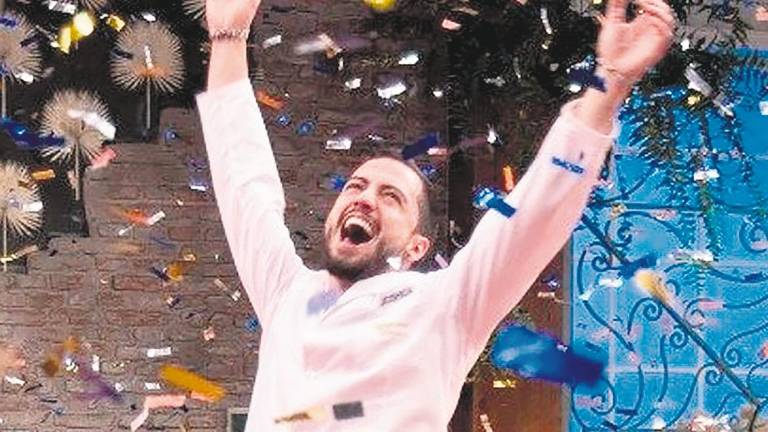Joshua es el ganador de “Maestros de la costura 3”