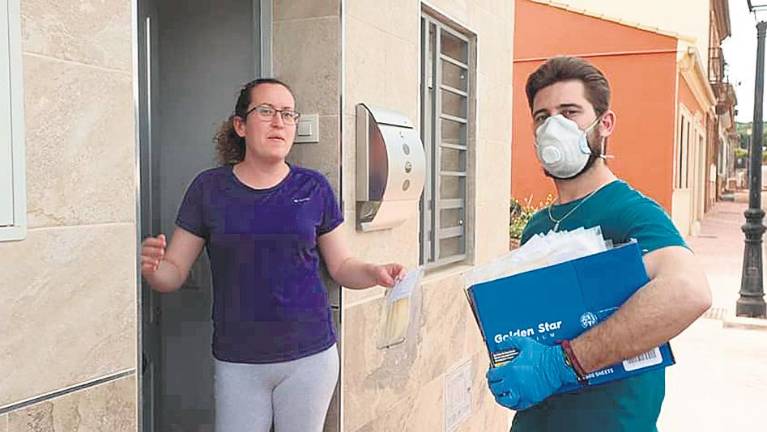 Carboneros dona un lote de mascarillas