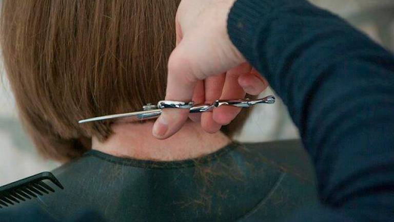 Con estos tutoriales aprenderás a cortar el pelo a niños, adultos y a ti mismo