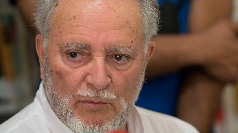 Fallece Julio Anguita a los 78 años una semana después de sufrir una parada cardiaca