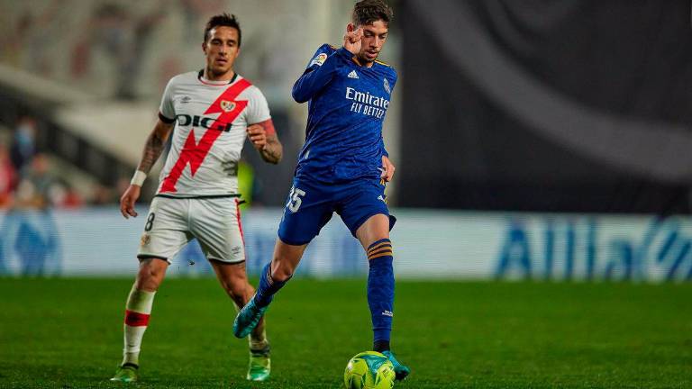 El Real Madrid busca recuperar el liderato en Vallecas