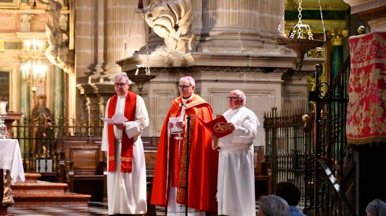 <i>El obispo de Jaén, Sebastián Chico, en la vigilia celebrada el 23 de mayo. / Diócesis de Jaén.</i>