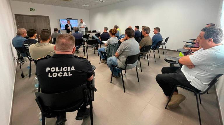 <i>Sesión formativa para la puesta en servicio del tranvía de Jaén. / Junta de Andalucía. </i>