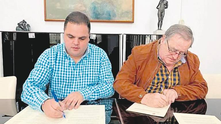 Firma del convenio con la Peña Flamenca