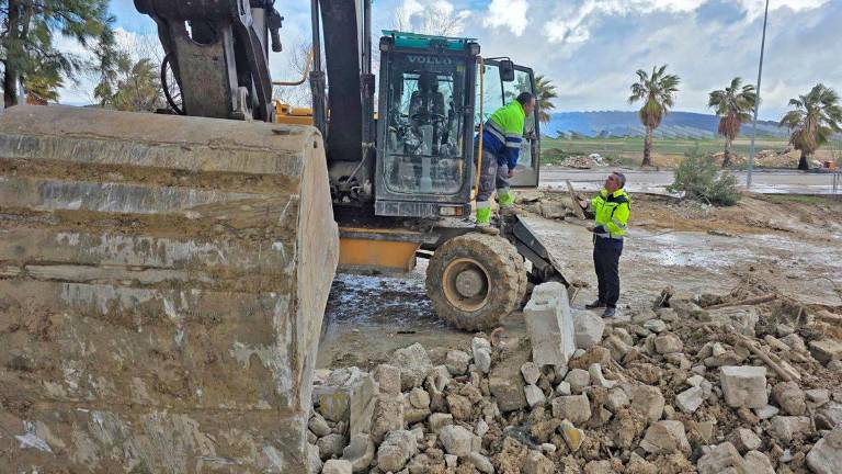 Eliminación de instalaciones en desuso y afectadas por el temporal en el Nuevo Jaén