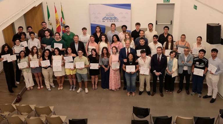 <i>Becas del Prorgama de Atracción de Talento Internacional. / UJA.</i>
